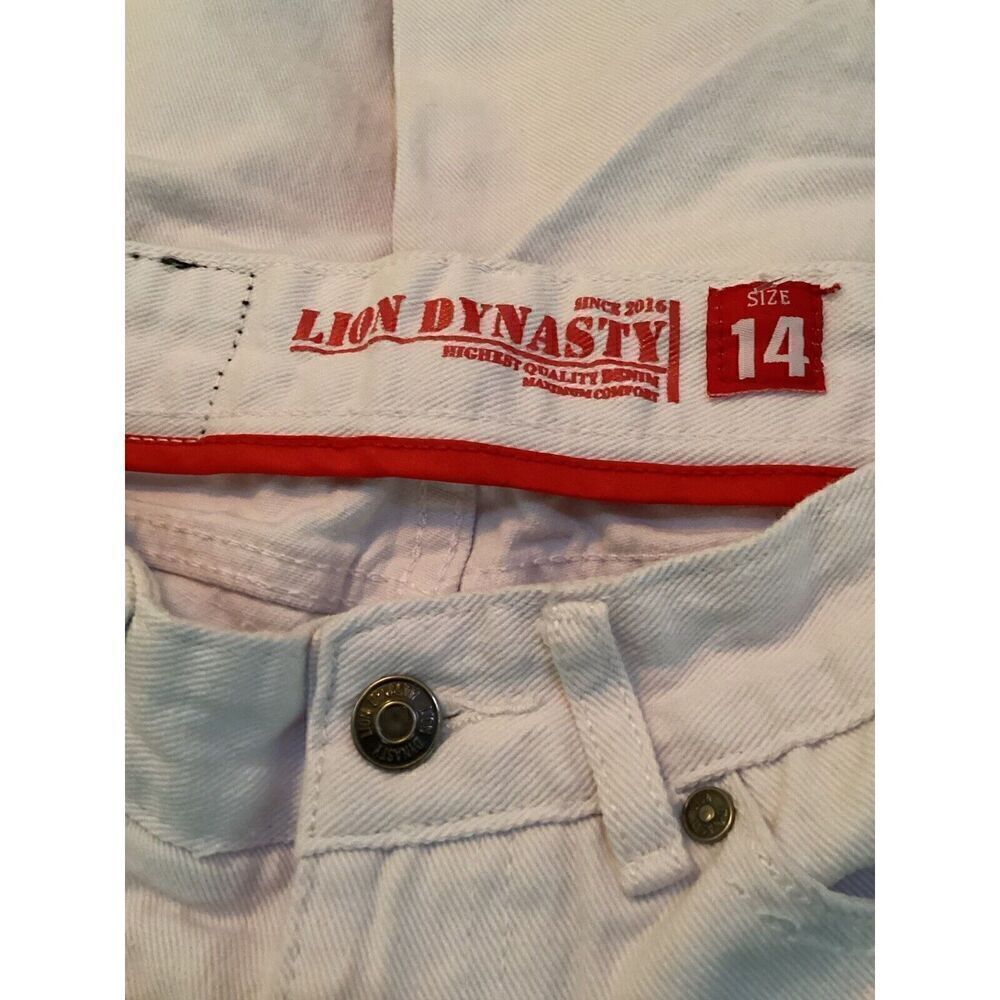 Lion Dynasty White Denim Jean Shorts Studded Size 14 - Picture 2 of 6